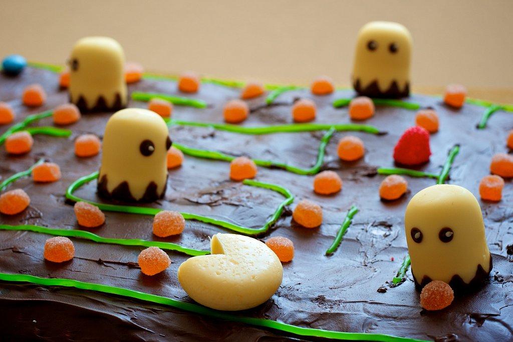 Pac-Man Cake