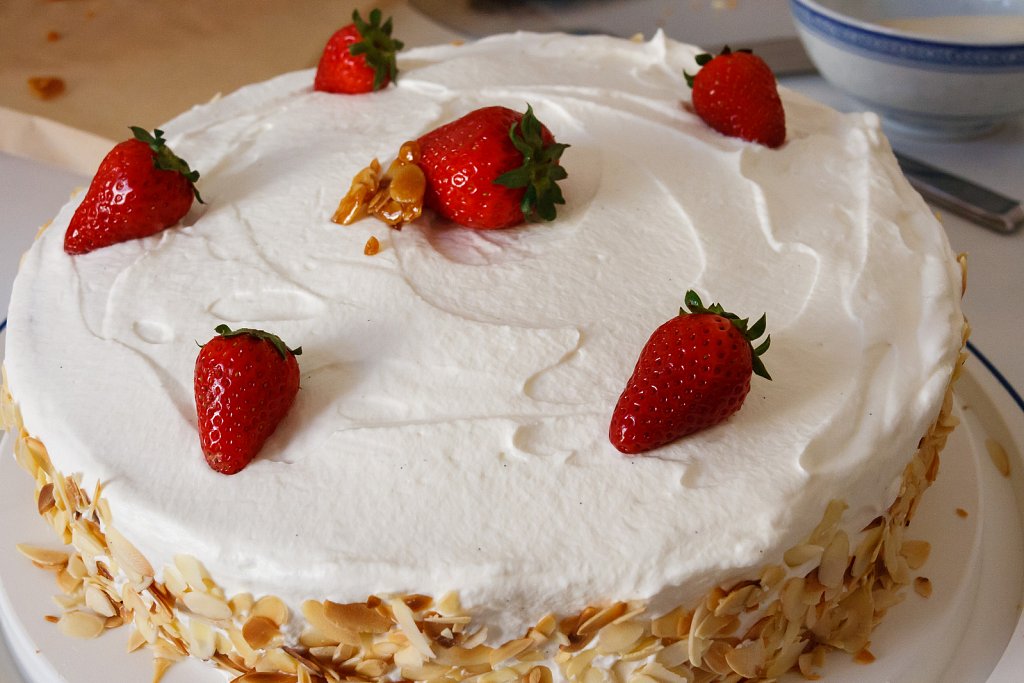 Strawberry Cream Cake